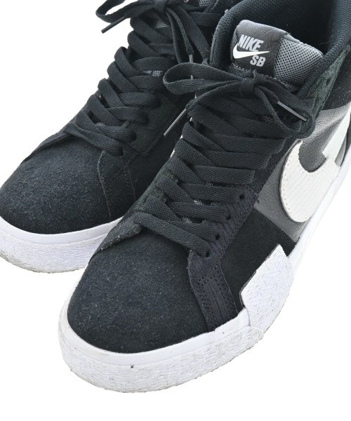 NIKE รองเท้าผ้าใบ