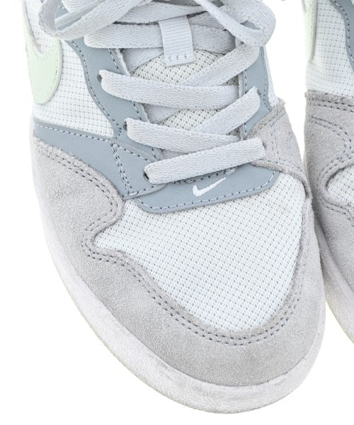 NIKE รองเท้าผ้าใบ