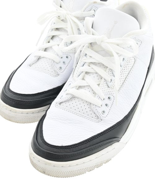 NIKE รองเท้าผ้าใบ