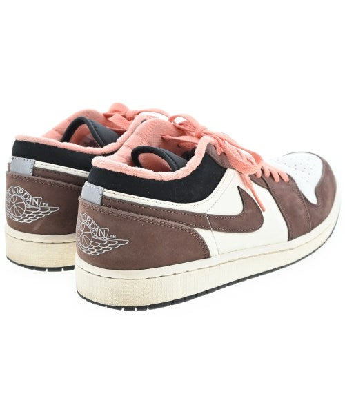 NIKE รองเท้าผ้าใบ