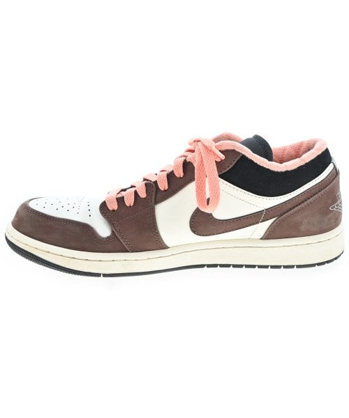 NIKE รองเท้าผ้าใบ