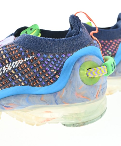NIKE รองเท้าผ้าใบ