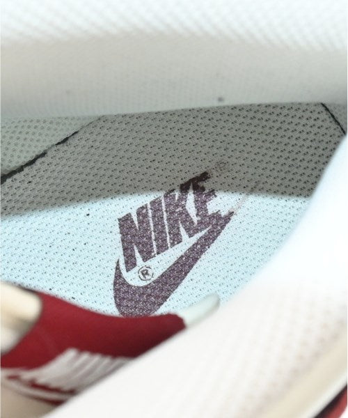 NIKE รองเท้าผ้าใบ