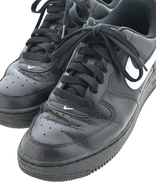 NIKE รองเท้าผ้าใบ