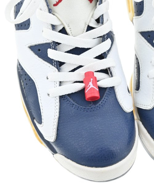 NIKE รองเท้าผ้าใบ