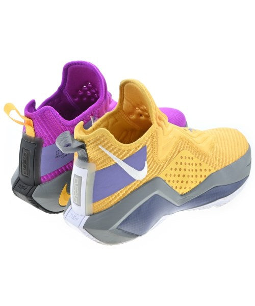 NIKE รองเท้าผ้าใบ