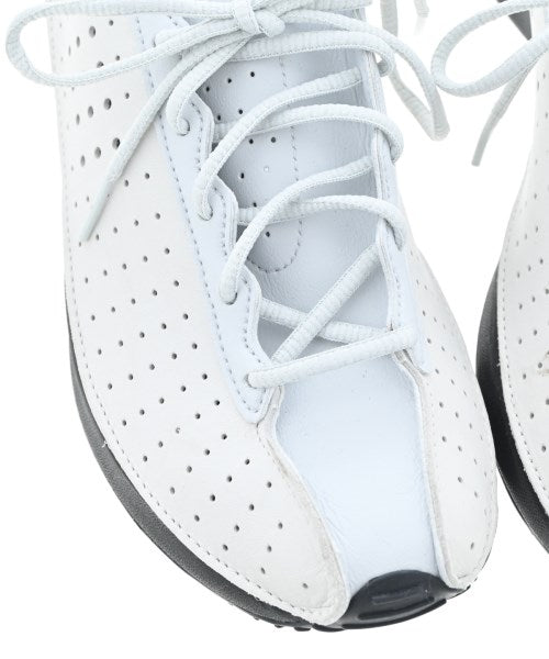 NIKE รองเท้าผ้าใบ