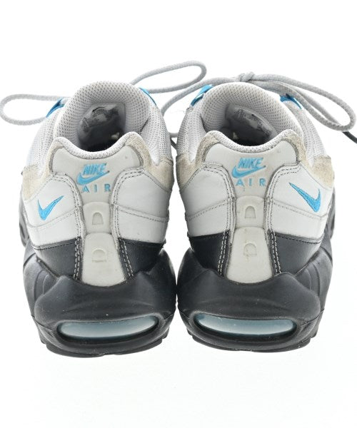 NIKE รองเท้าผ้าใบ