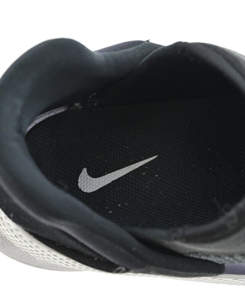 NIKE รองเท้าผ้าใบ