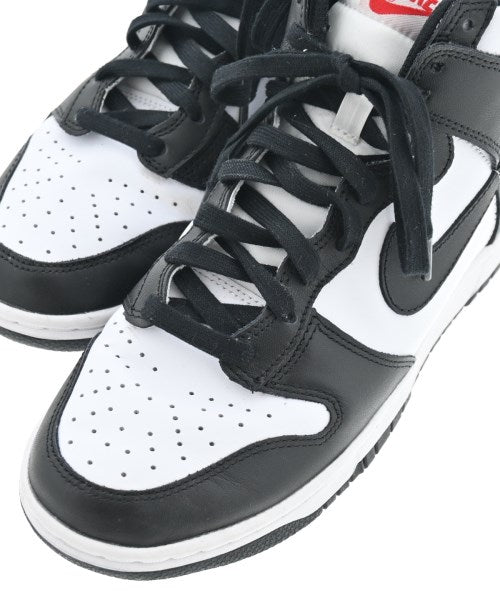 NIKE รองเท้าผ้าใบ