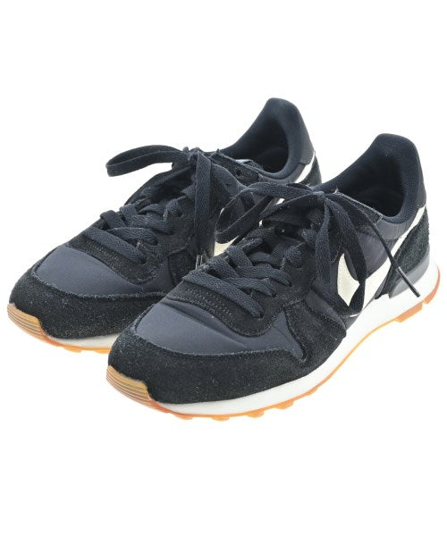 NIKE รองเท้าผ้าใบ