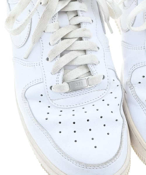 NIKE รองเท้าผ้าใบ