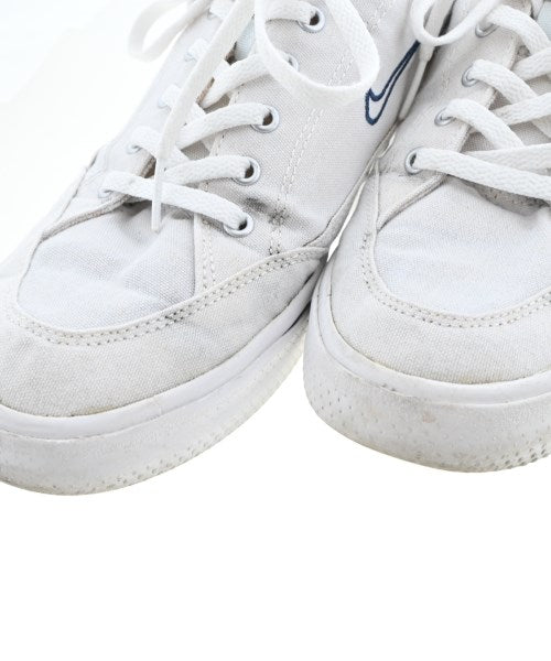 NIKE รองเท้าผ้าใบ