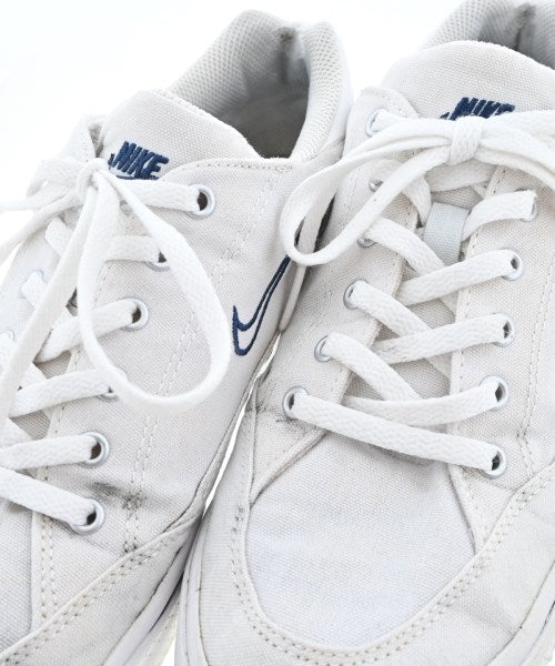 NIKE รองเท้าผ้าใบ