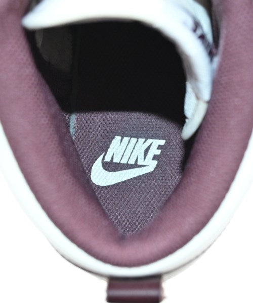 NIKE รองเท้าผ้าใบ