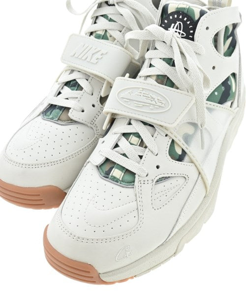 NIKE รองเท้าผ้าใบ