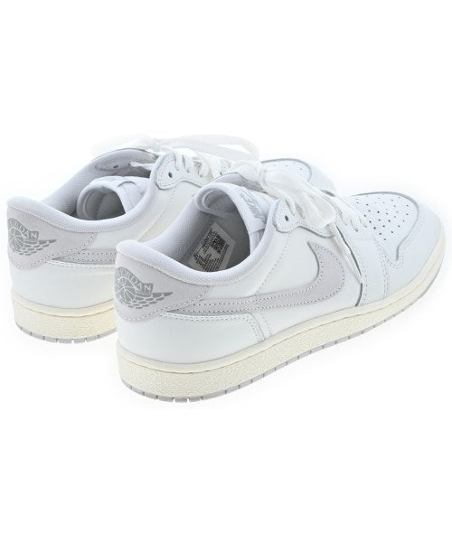 NIKE รองเท้าผ้าใบ