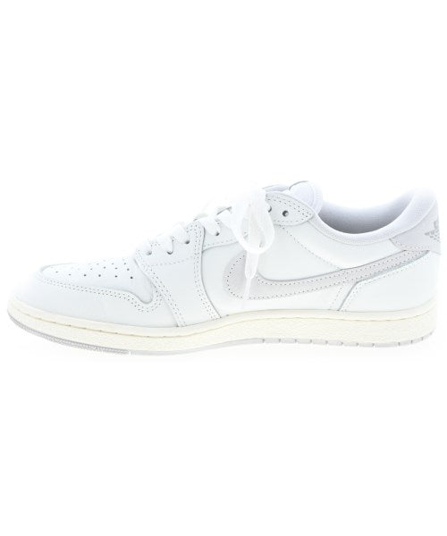 NIKE รองเท้าผ้าใบ