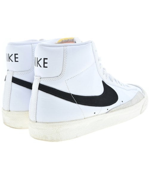 NIKE รองเท้าผ้าใบ