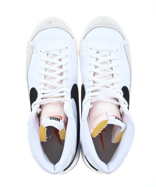 NIKE รองเท้าผ้าใบ