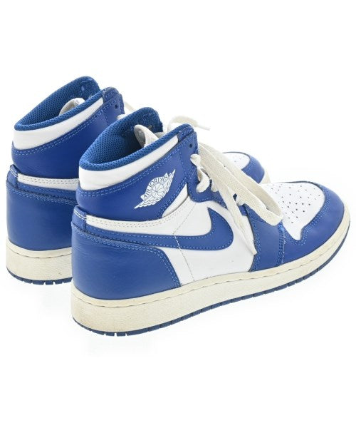 NIKE รองเท้าผ้าใบ