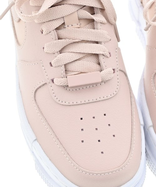NIKE รองเท้าผ้าใบ