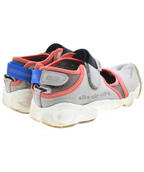 NIKE รองเท้าผ้าใบ