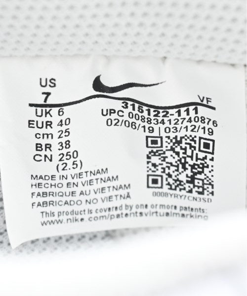 NIKE รองเท้าผ้าใบ