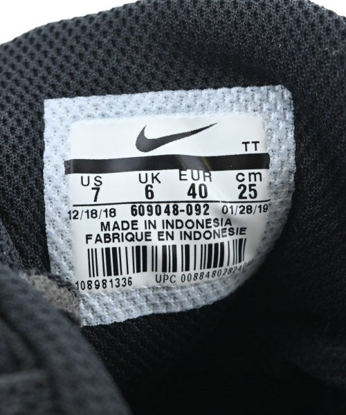 NIKE รองเท้าผ้าใบ