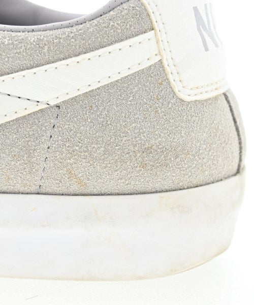 NIKE รองเท้าผ้าใบ