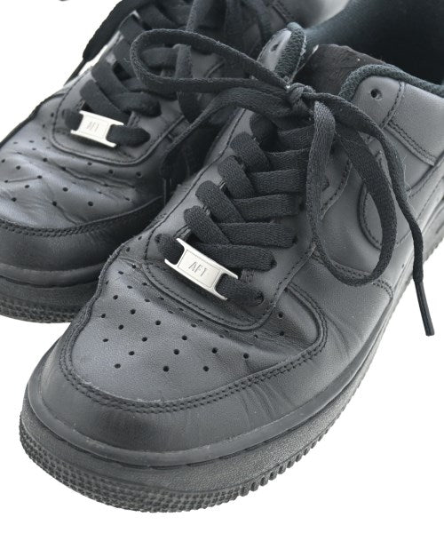 NIKE รองเท้าผ้าใบ