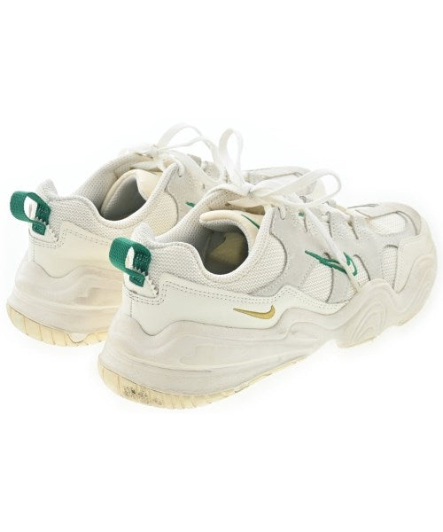 NIKE รองเท้าผ้าใบ