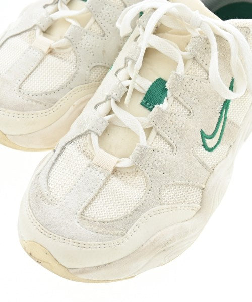 NIKE รองเท้าผ้าใบ