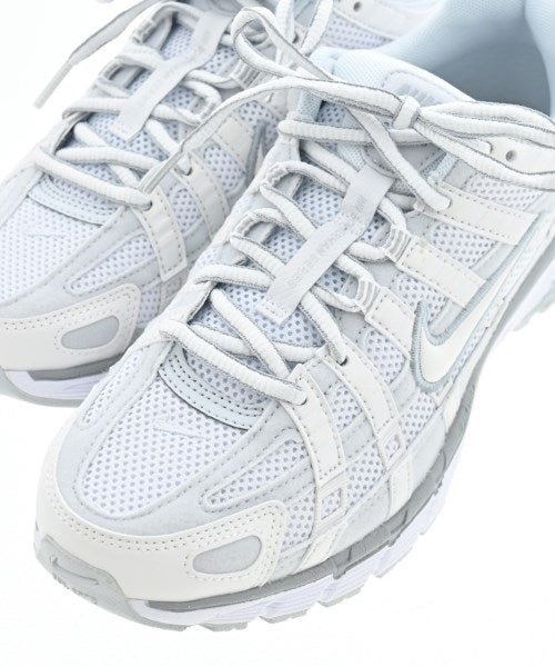 NIKE รองเท้าผ้าใบ