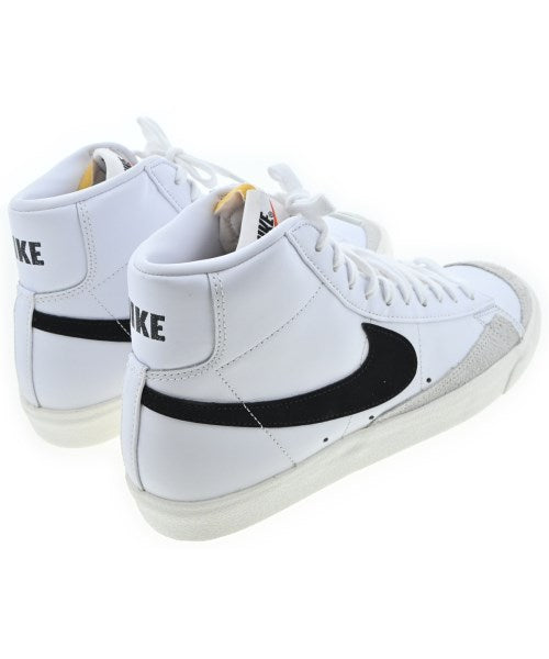 NIKE รองเท้าผ้าใบ