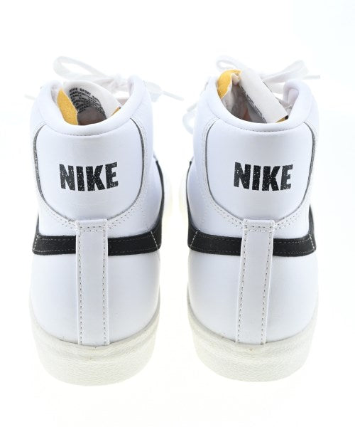 NIKE รองเท้าผ้าใบ