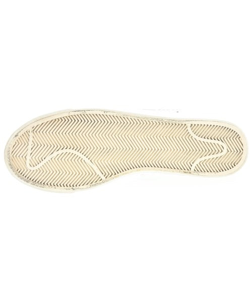 NIKE รองเท้าผ้าใบ