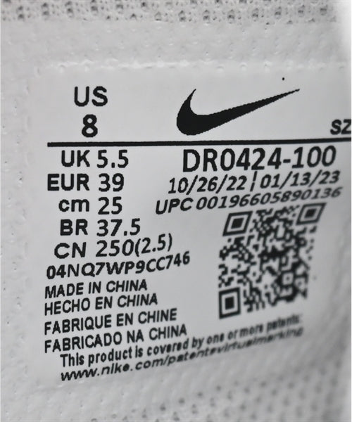 NIKE รองเท้าผ้าใบ