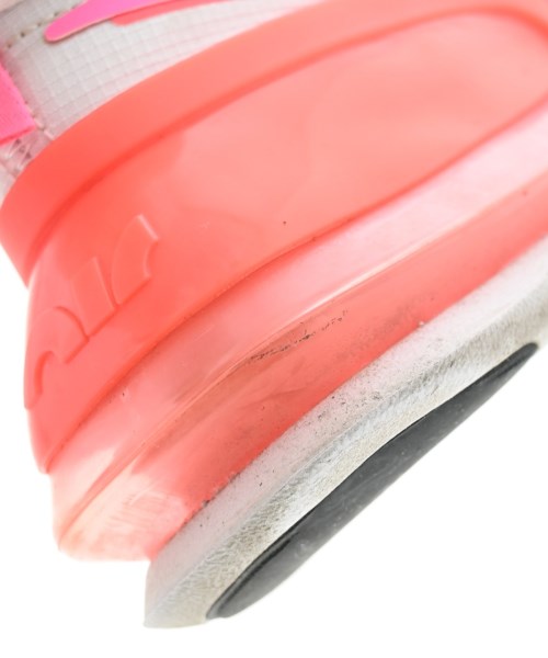 NIKE รองเท้าผ้าใบ