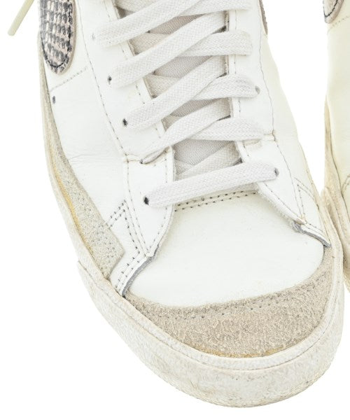 NIKE รองเท้าผ้าใบ