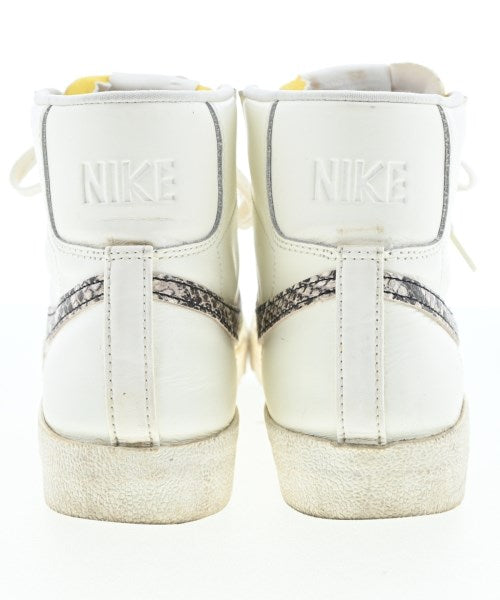 NIKE รองเท้าผ้าใบ