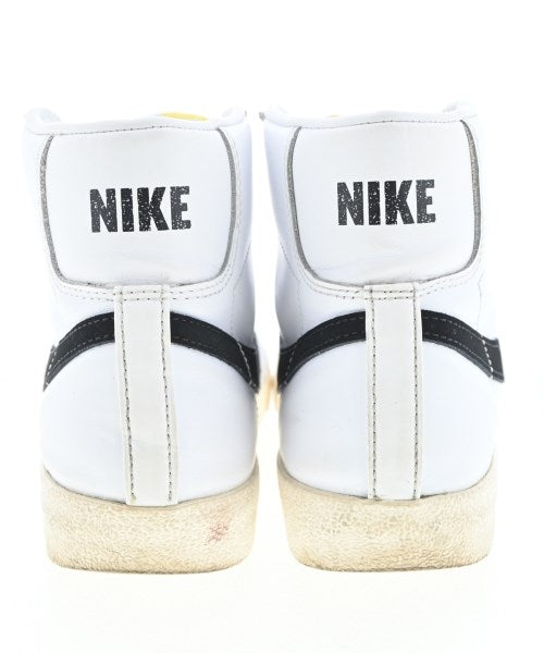 NIKE รองเท้าผ้าใบ