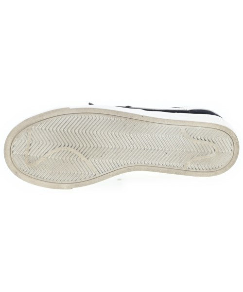 NIKE รองเท้าผ้าใบ