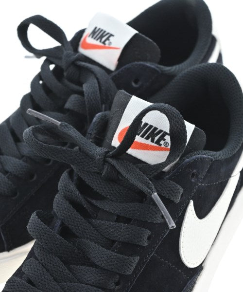 NIKE รองเท้าผ้าใบ