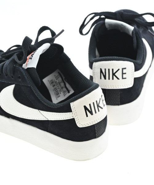 NIKE รองเท้าผ้าใบ