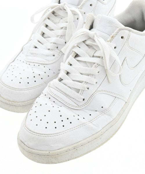 NIKE รองเท้าผ้าใบ