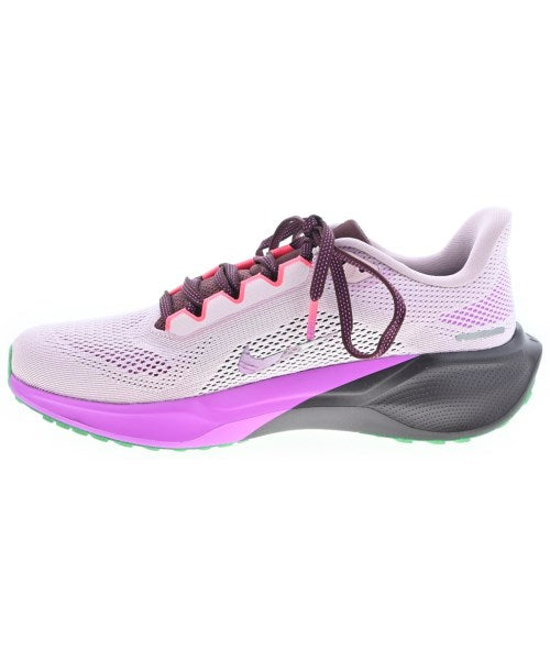 NIKE รองเท้าผ้าใบ