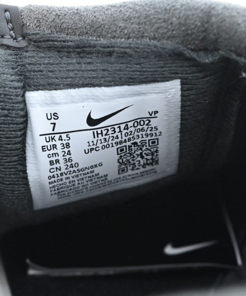 NIKE รองเท้าผ้าใบ