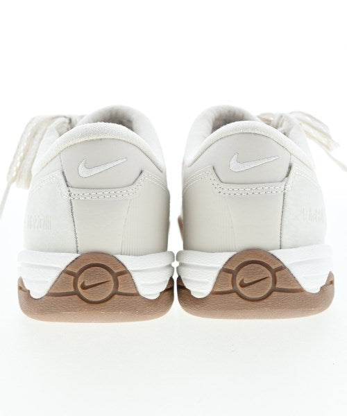 NIKE รองเท้าผ้าใบ