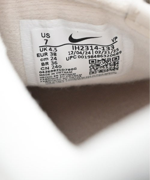 NIKE รองเท้าผ้าใบ